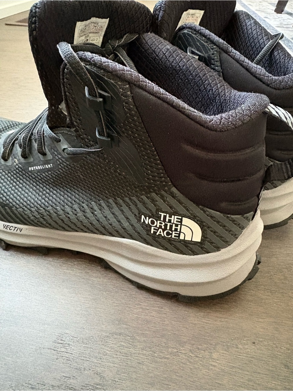 The North Face Men's Black and Gray VECTIV FastPack Mid FUTURELIGHT Hiking Boots - Picture 5 of 11